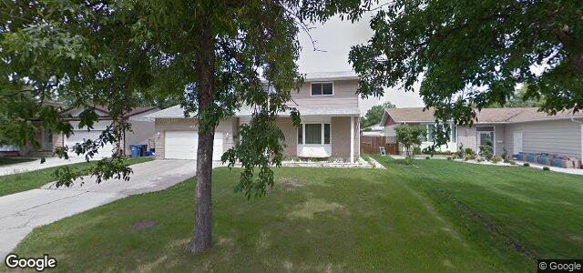 Larawan ng 6 Maddin Crescent sa Winnipeg, Manitoba