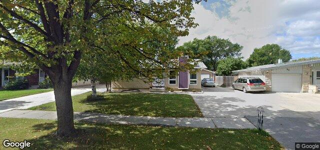 Larawan ng 62 Ashmore Drive sa Winnipeg, Manitoba