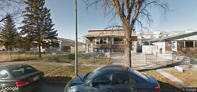 Larawan ng 64 Nicholson Crescent sa Winnipeg, Manitoba