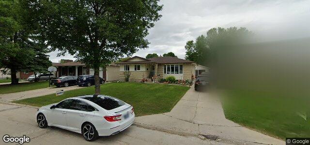Larawan ng 66 Pickley Crescent sa Winnipeg, Manitoba