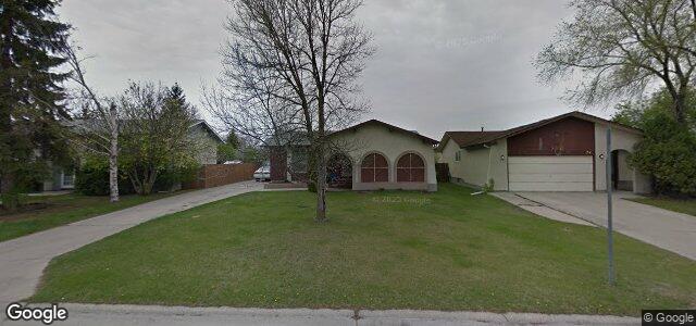 Larawan ng 70 Mandan Road sa Winnipeg, Manitoba