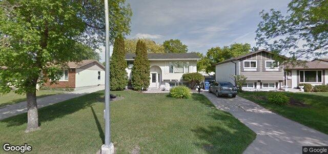 Larawan ng 71 Hiddleston Crescent sa Winnipeg, Manitoba