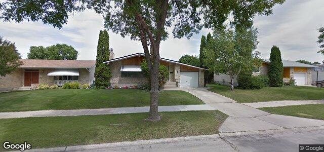 Larawan ng 71 Maddin Crescent sa Winnipeg, Manitoba