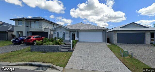 Larawan ng 71 Roberts Crescent sa Winnipeg, Manitoba