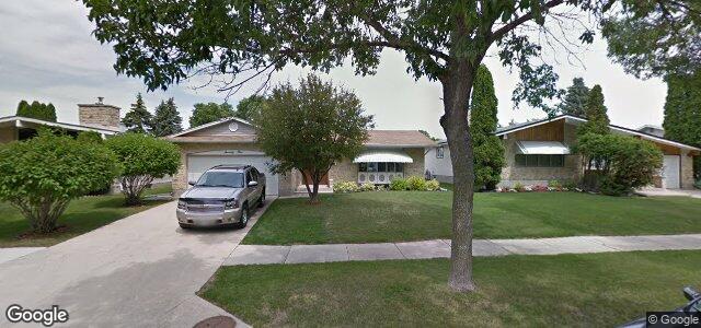 Larawan ng 75 Maddin Crescent sa Winnipeg, Manitoba