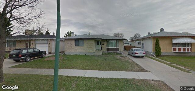 Larawan ng 75 Mandan Road sa Winnipeg, Manitoba