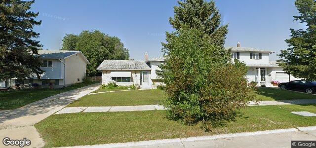 Larawan ng 77 Kenville Crescent sa Winnipeg, Manitoba