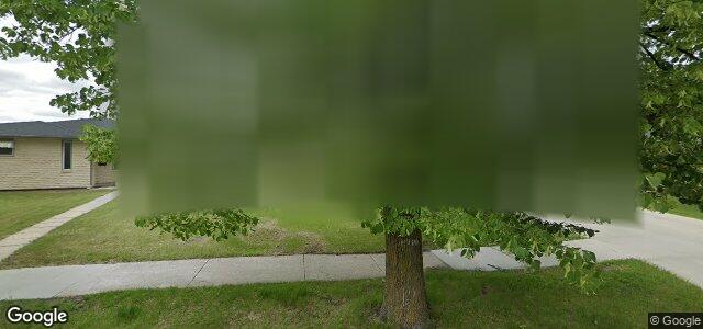 Larawan ng 77 Massena Crescent sa Winnipeg, Manitoba