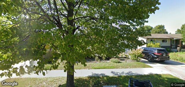 Larawan ng 82 Ashmore Drive sa Winnipeg, Manitoba