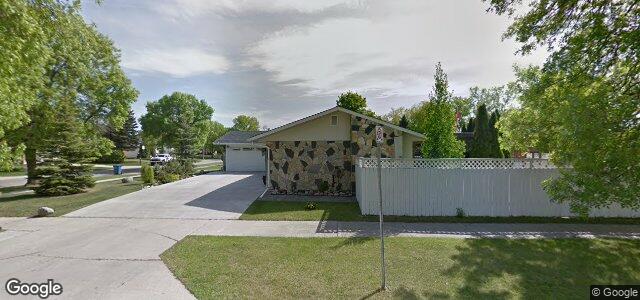Larawan ng 82 Hiddleston Crescent sa Winnipeg, Manitoba
