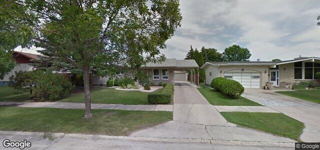 Larawan ng 83 Maddin Crescent sa Winnipeg, Manitoba