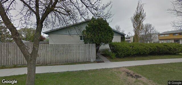 Larawan ng 83 Manor House Court sa Winnipeg, Manitoba
