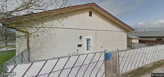 Larawan ng 9 Mapleton Drive sa Winnipeg, Manitoba