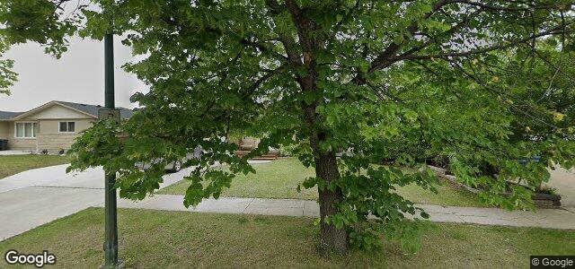 Larawan ng 93 Massena Crescent sa Winnipeg, Manitoba