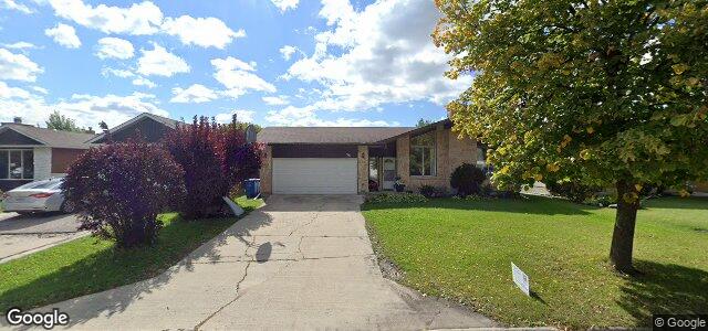 Larawan ng 96 Kenville Crescent sa Winnipeg, Manitoba