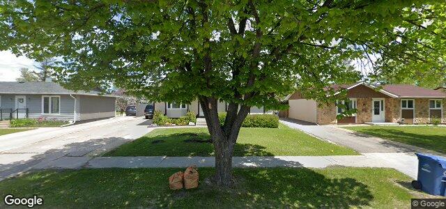 Larawan ng 97 Mapleton Drive sa Winnipeg, Manitoba