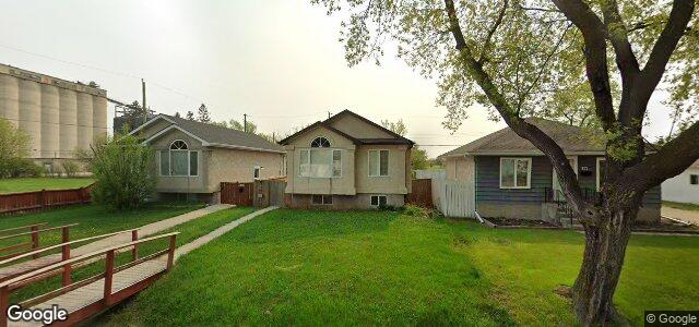 Larawan ng 110 Mcfadden Avenue sa Winnipeg, Manitoba