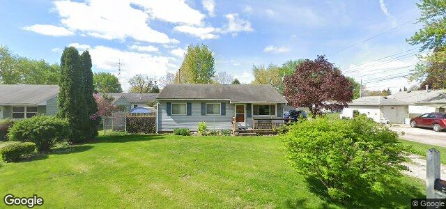 Larawan ng 111 Denver Avenue sa Winnipeg, Manitoba