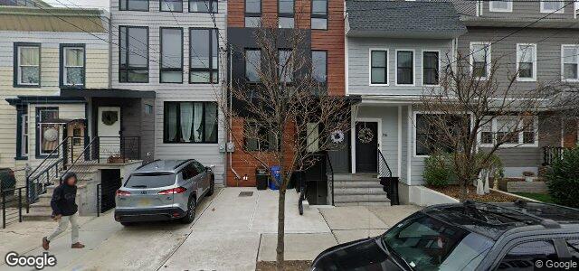 Larawan ng 118 Webster Avenue sa Winnipeg, Manitoba