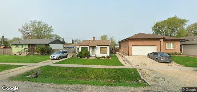 Larawan ng 131 Mcfadden Avenue sa Winnipeg, Manitoba