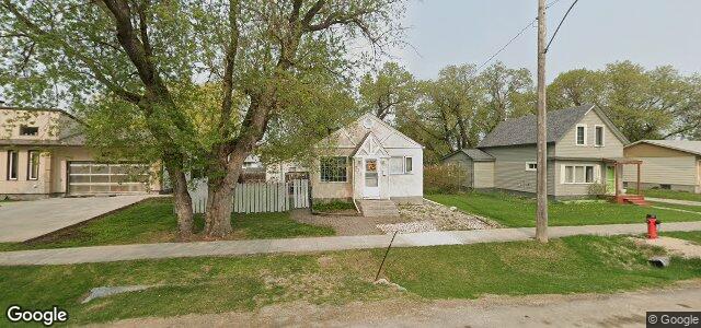 Larawan ng 221 Mcfadden Avenue sa Winnipeg, Manitoba