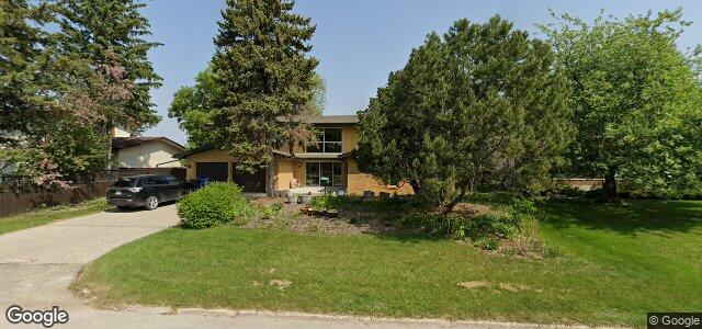 Larawan ng 11 Cuthbertson Avenue sa Winnipeg, Manitoba