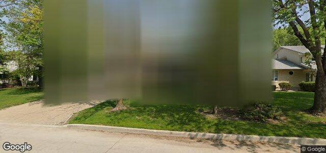 Larawan ng 11 Folkestone Boulevard sa Winnipeg, Manitoba