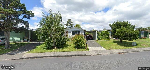 Larawan ng 18 Holdsworth Avenue sa Winnipeg, Manitoba