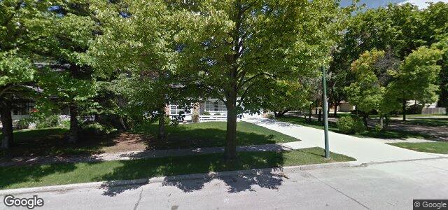 Larawan ng 2 Aldershot Boulevard sa Winnipeg, Manitoba