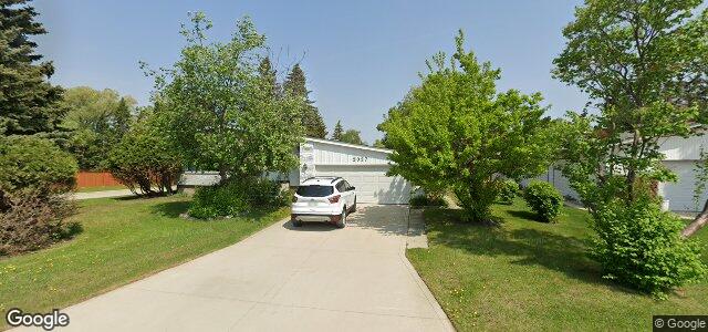 Larawan ng 2027 Grant Avenue sa Winnipeg, Manitoba