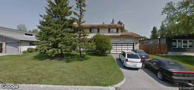 Larawan ng 2077 Grant Avenue sa Winnipeg, Manitoba