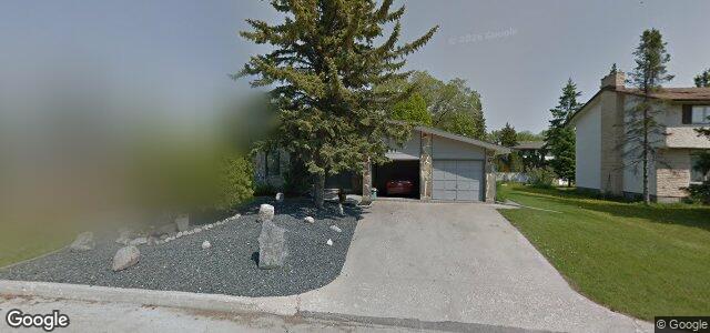 Photo of 2081 Grant Avenue in Winnipeg, Manitoba