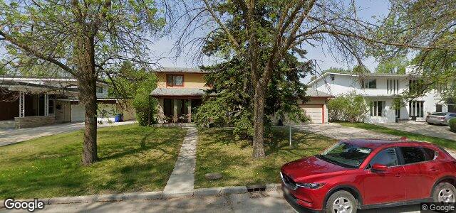 Larawan ng 404 Lamont Boulevard sa Winnipeg, Manitoba