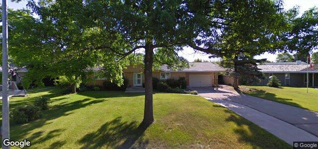 Larawan ng 425 Lamont Boulevard sa Winnipeg, Manitoba