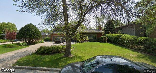 Photo of 433 Lamont Boulevard in Winnipeg, Manitoba