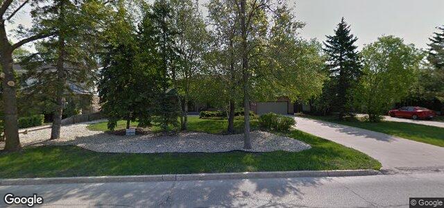 Photo of 443 Park Boulevard E in Winnipeg, Manitoba