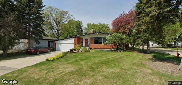 Larawan ng 46 Folkestone Boulevard sa Winnipeg, Manitoba