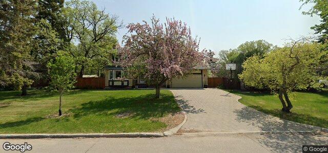 Larawan ng 47 Folkestone Boulevard sa Winnipeg, Manitoba