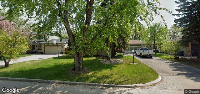 Larawan ng 51 Folkestone Boulevard sa Winnipeg, Manitoba