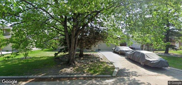 Larawan ng 67 Folkestone Boulevard sa Winnipeg, Manitoba