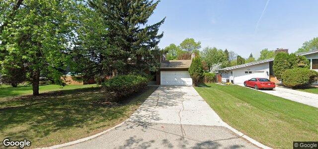 Larawan ng 70 Folkestone Boulevard sa Winnipeg, Manitoba