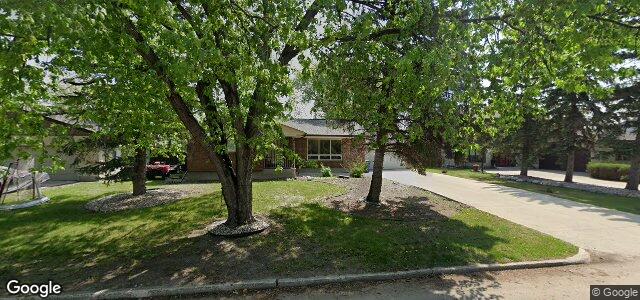 Larawan ng 71 Folkestone Boulevard sa Winnipeg, Manitoba