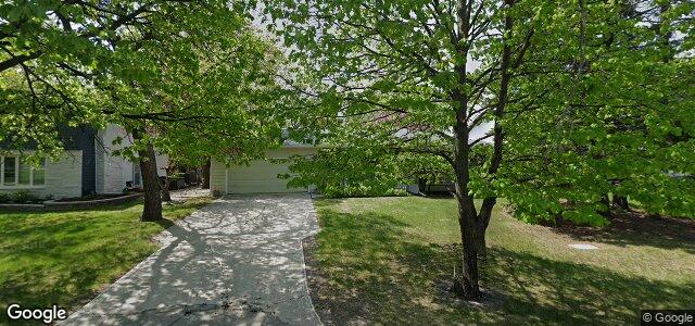 Larawan ng 74 Cuthbertson Avenue sa Winnipeg, Manitoba