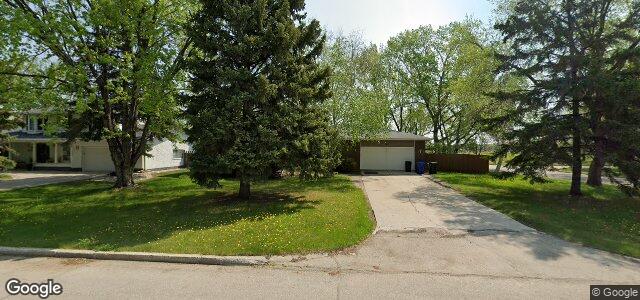 Photo of 83 Folkestone Boulevard in Winnipeg, Manitoba