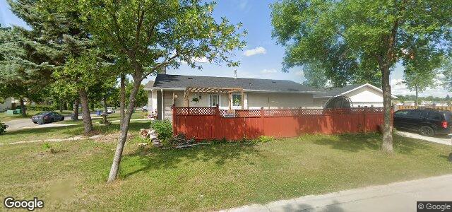 Larawan ng 1 Timmins Avenue sa Winnipeg, Manitoba