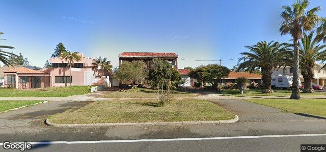 Larawan ng 10 Malibu Road sa Winnipeg, Manitoba