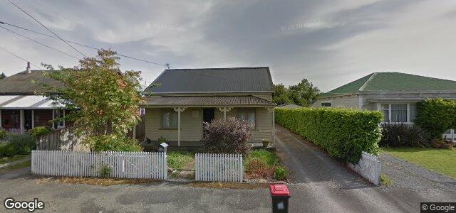 Larawan ng 100 Bentley Street sa Winnipeg, Manitoba