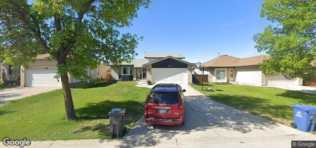 Larawan ng 107 Poplynn Drive sa Winnipeg, Manitoba