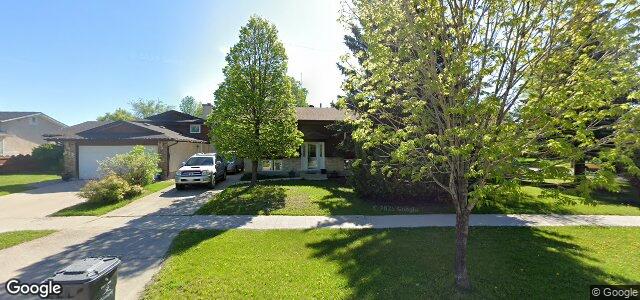 Larawan ng 108 Egesz Street sa Winnipeg, Manitoba