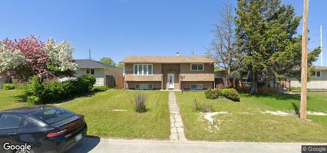 Larawan ng 11 Sanderson Avenue sa Winnipeg, Manitoba